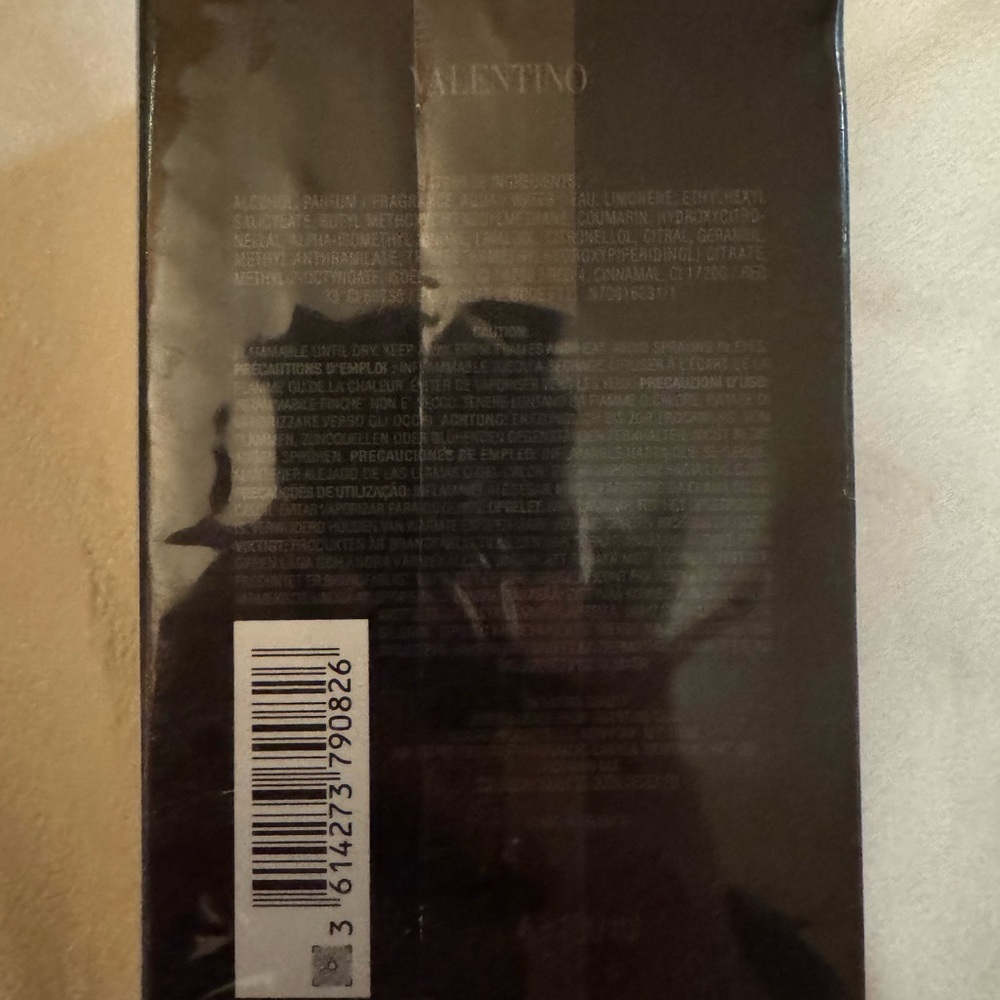 Valentino Model Cologne Born In Roma Intense. - Picture 2 of 3